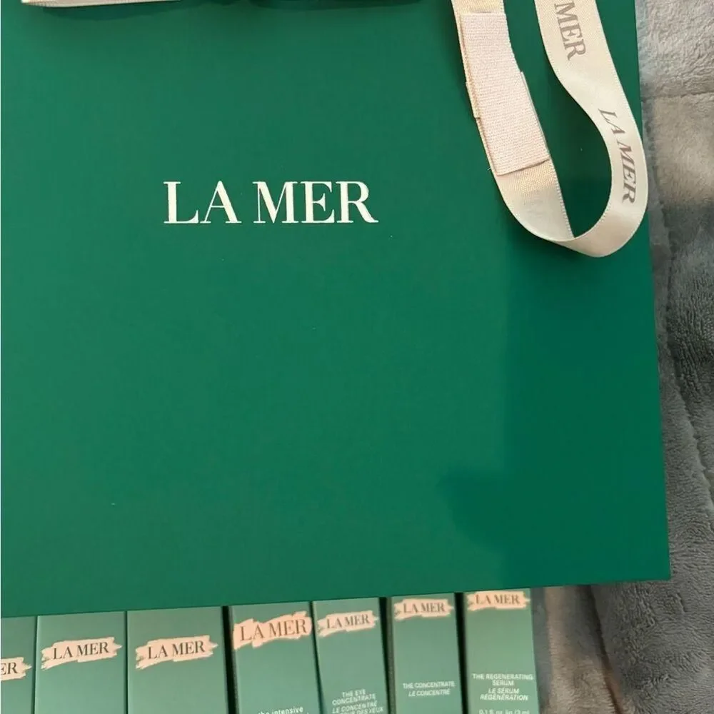 La-mer Green and White Skincare